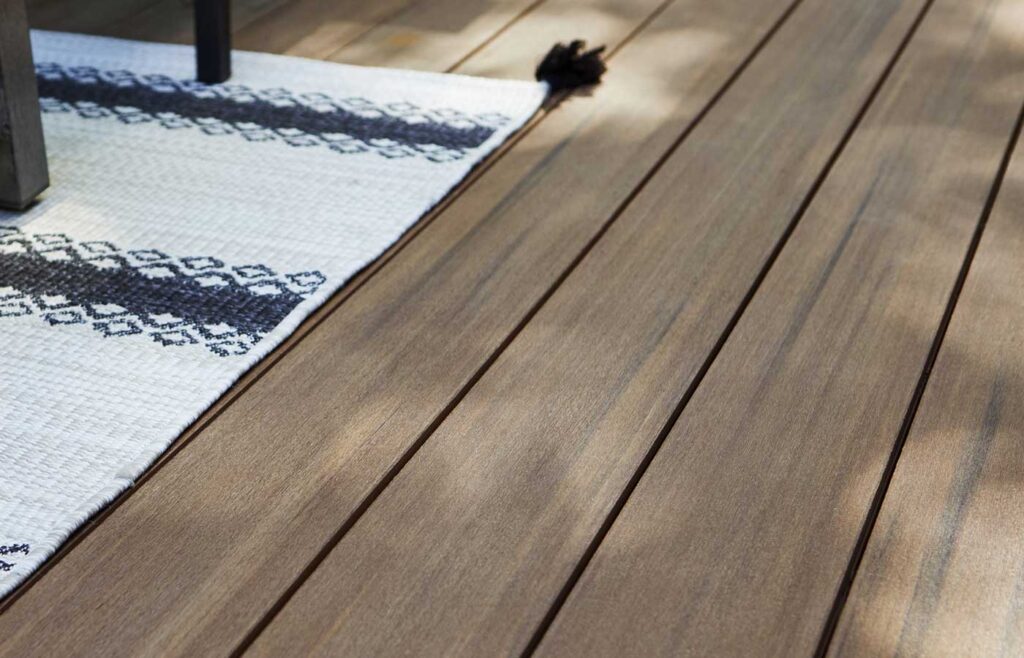 TimberTech-Mahogany-woods-Vintage-Collection-AZEK-Decking-inspiration-gallery-4